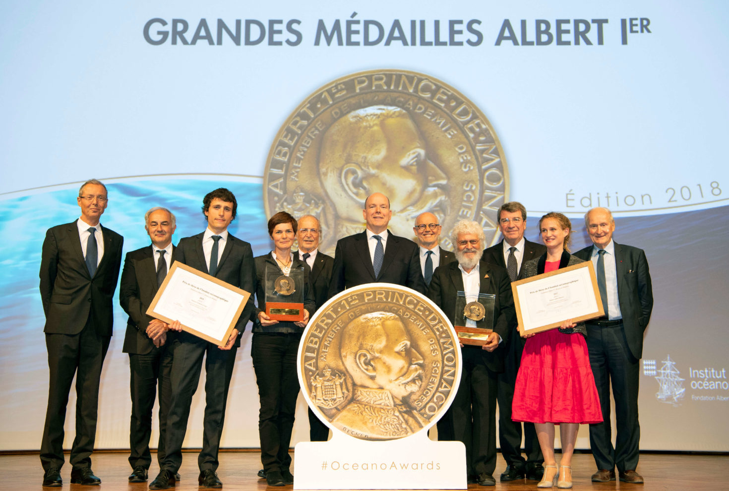 Les Lauréats et médaillés 2018, autour de S.A.S. le Prince Albert II de Monaco
